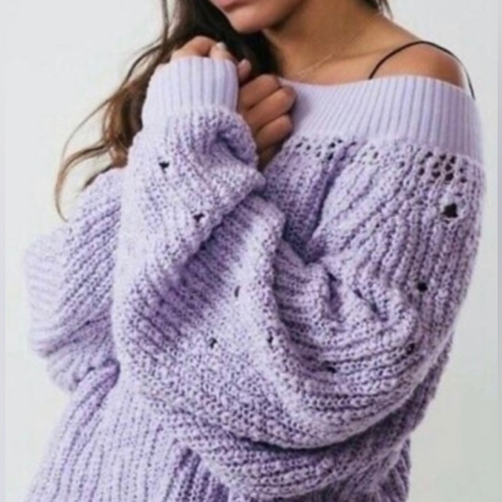Knitted lilac crop sweater